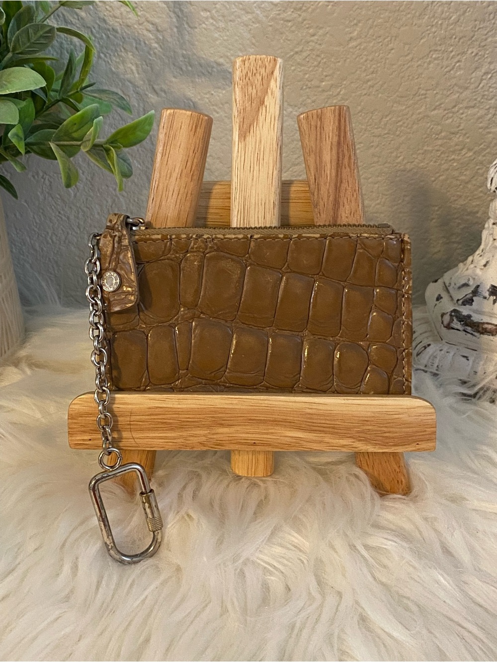 Jimmy Choo Croc-Embossed Zip Keychain or Cles - Tan Brown